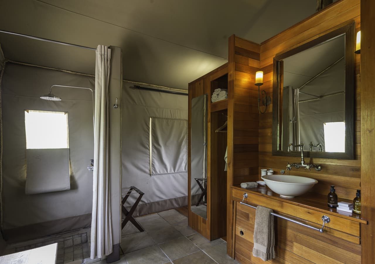 Seba camp family tent bathroom 1280