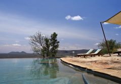 Saruni samburu infinity pool 1280