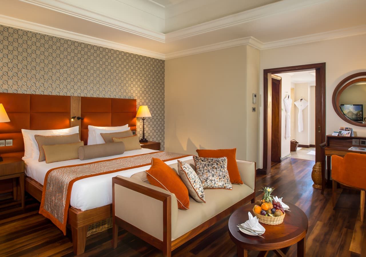 Maradiva villas resort and spa pool villa bedroom 1280