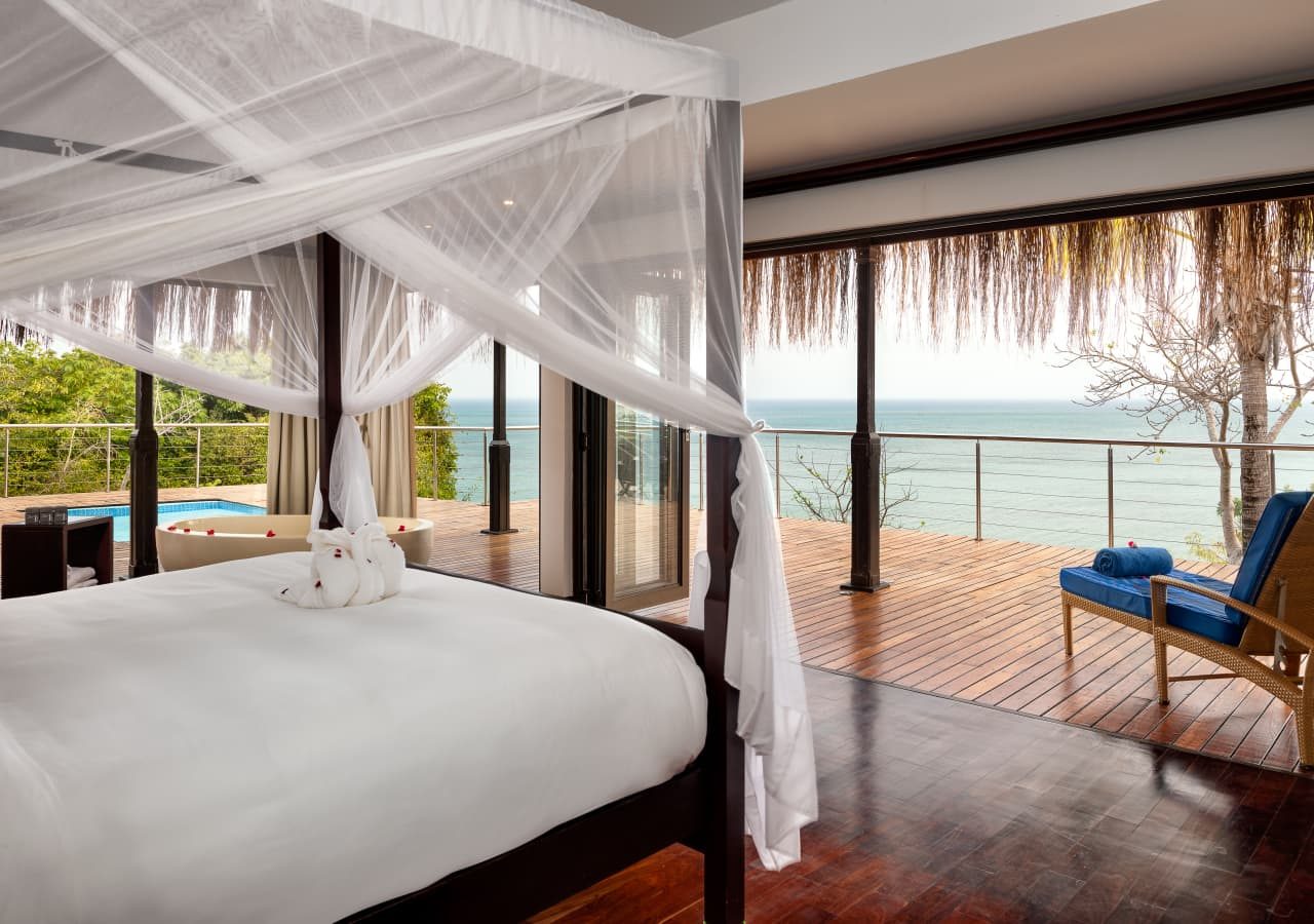 Anantara bazaruto island resort and spa deluxe sea pool villa bedroom 1280