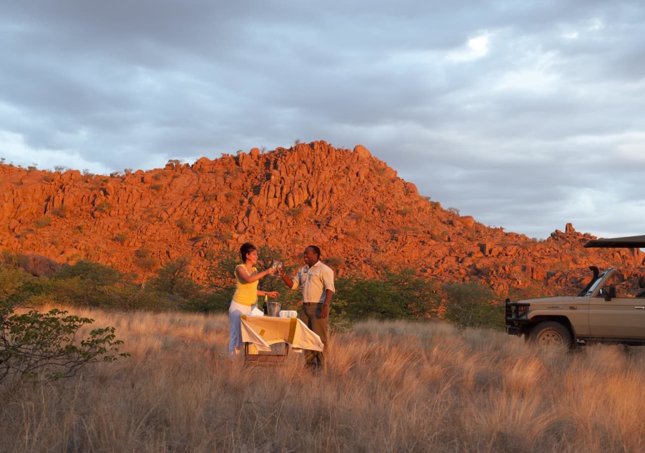 Mowani mountain camp game drive activities 1280