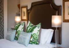 Four rosmead boutique guesthouse bedroom details 1280