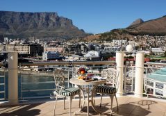 The table bay hotel dining on the balcony with a view of table mountain 1280