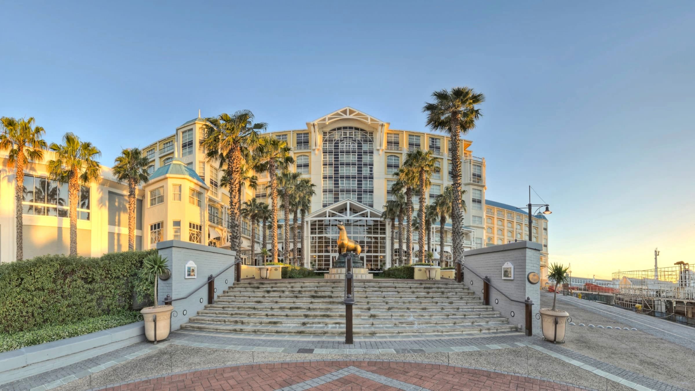 The table bay hotel exterior view of the hotel 2400