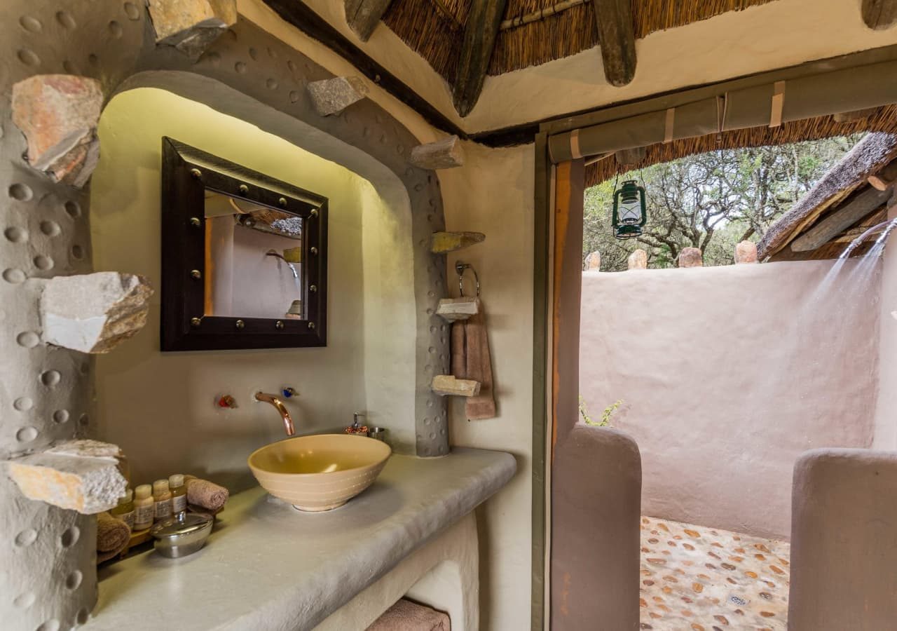Amakhala safari lodge safari lodge guest bathroom 1280