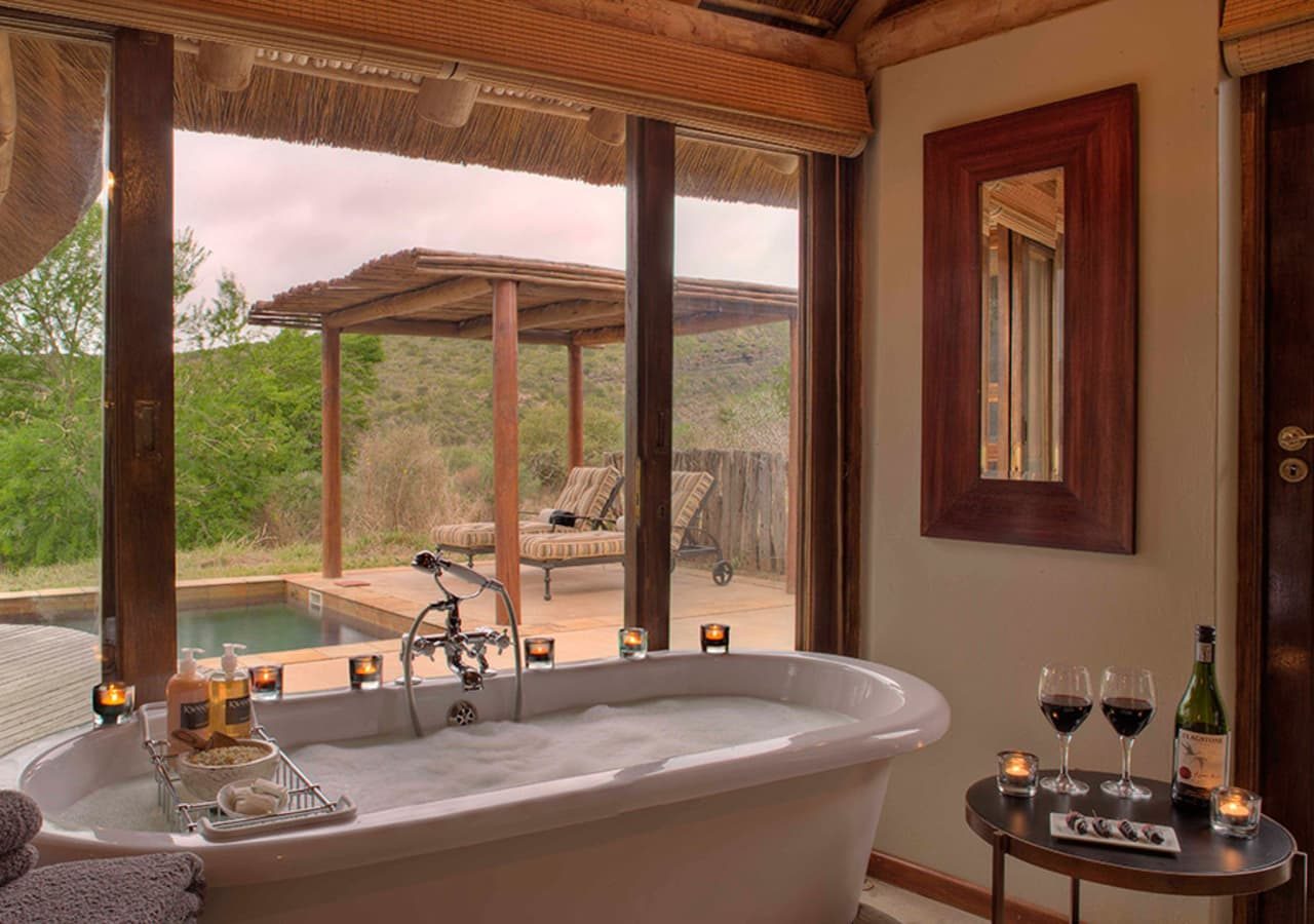 Kwandwe great fish river lodge suite bathroom 1280