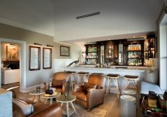 Kirkmans kamp bar and sitting area 1280