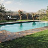Fugitives drift lodge swimming pool 1280