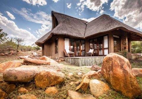 Nambiti hills private game lodge luxury suite exterior 1280