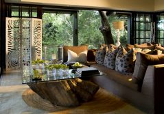 Phinda forest lodge indoor lounge area 1280