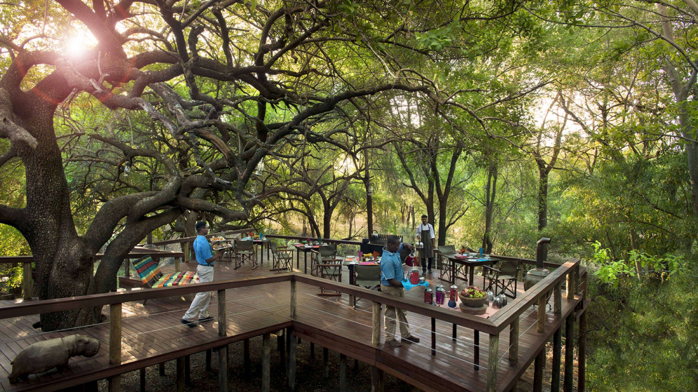 Jacis safari lodge main lodge dining deck 2400