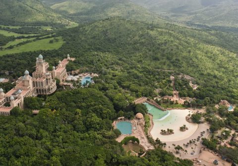 Palace of the lost city valley of waves with the palace in the background 1280