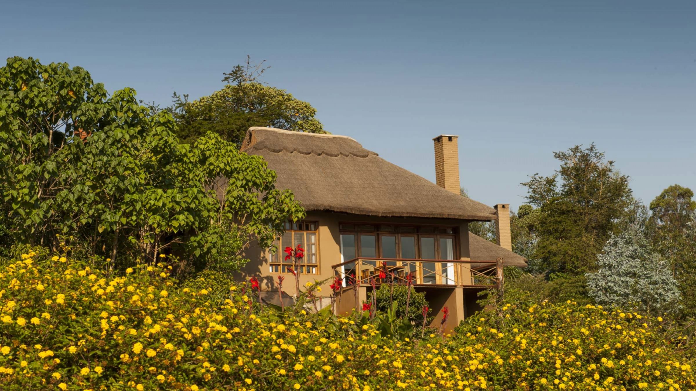 Kitela lodge room exterior and gardens 2400