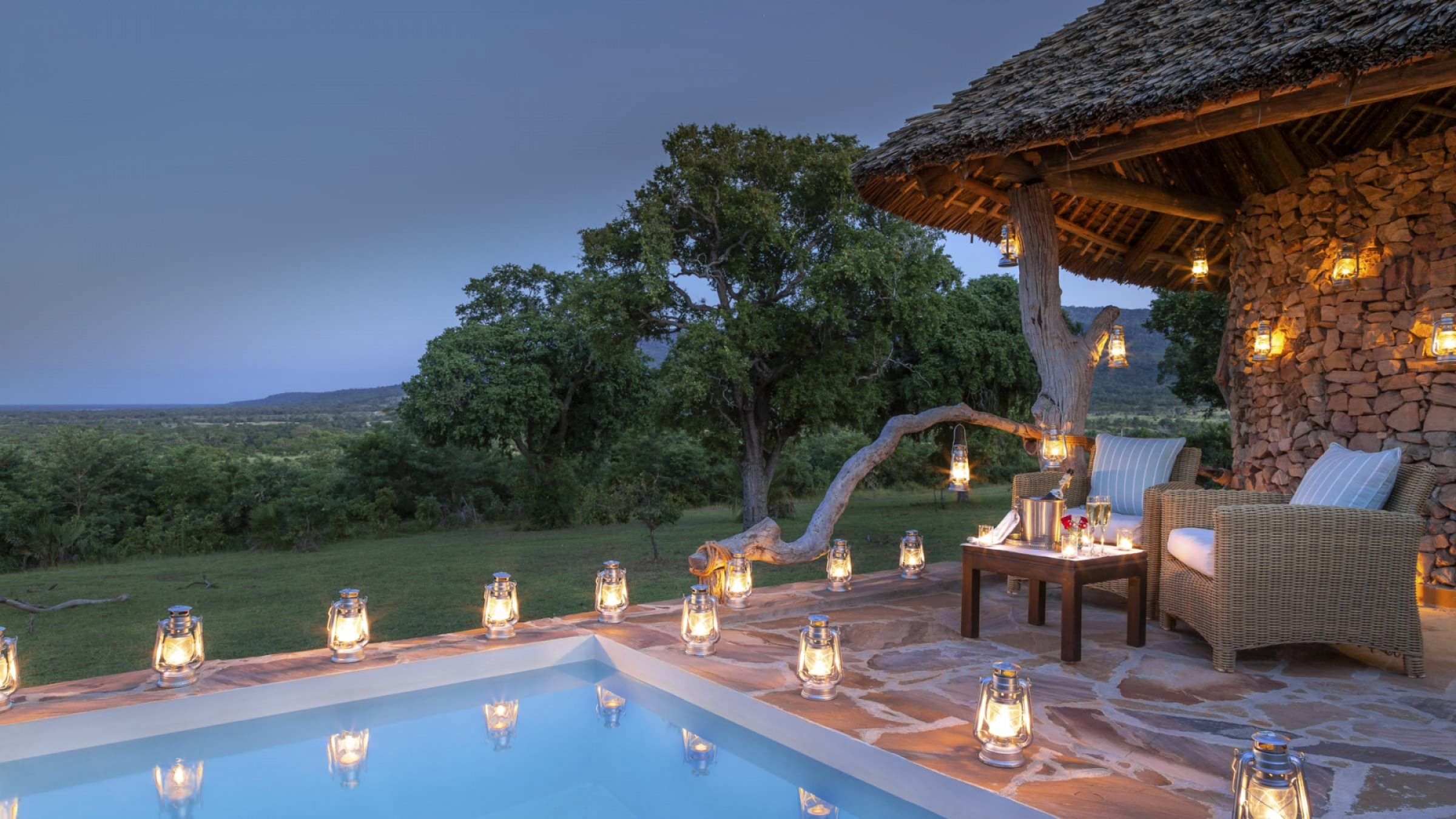 Beho beho romantic drinks by the plunge pool 2400
