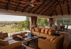 Four seasons safari lodge serengeti main lounge area 1280