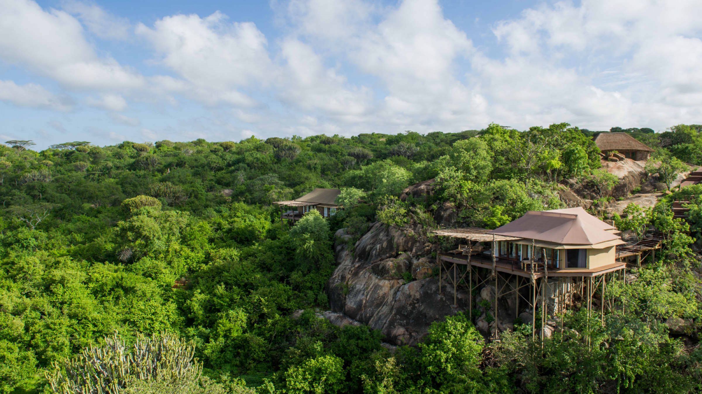 Mwiba lodge tented suite exterior and setting 2400