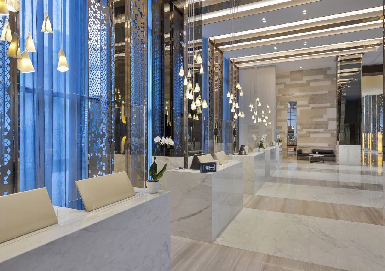 Hilton abu dhabi yas island reception area 1280
