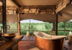Somalisa camp bathtub views 1280