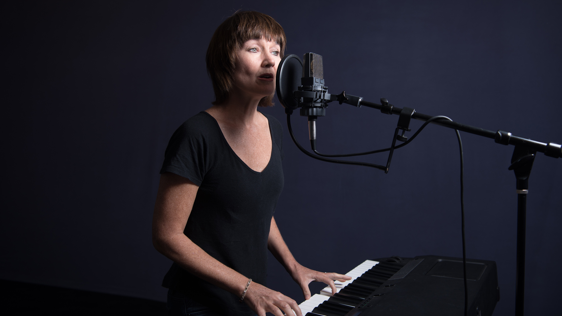 Lari White