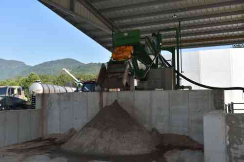 How Recycled Sand Stacks Up Against New Sand on Dairy Farms