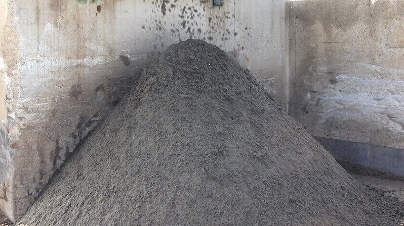 Sand bedding