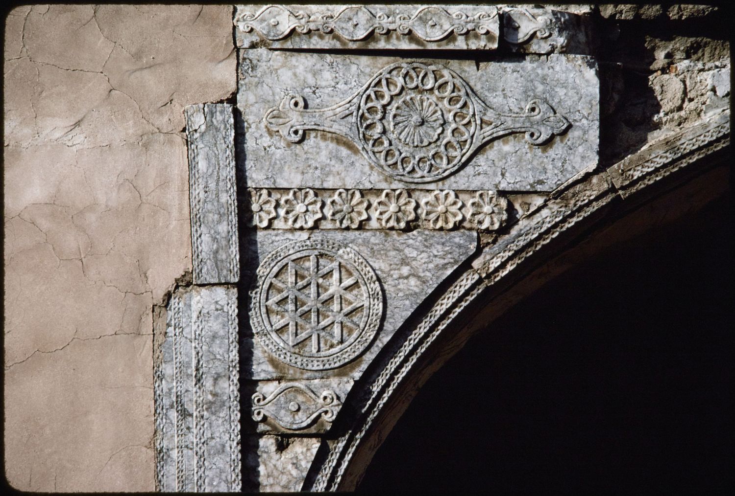 Ottoman Houses of Mosul Courtyard, detail view of spandrel of north