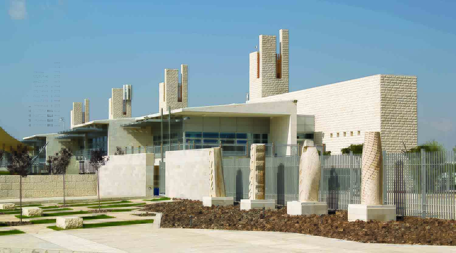 International Academy Amman Iaa The Main Gate Overlooking The Secondary School Building Archnet