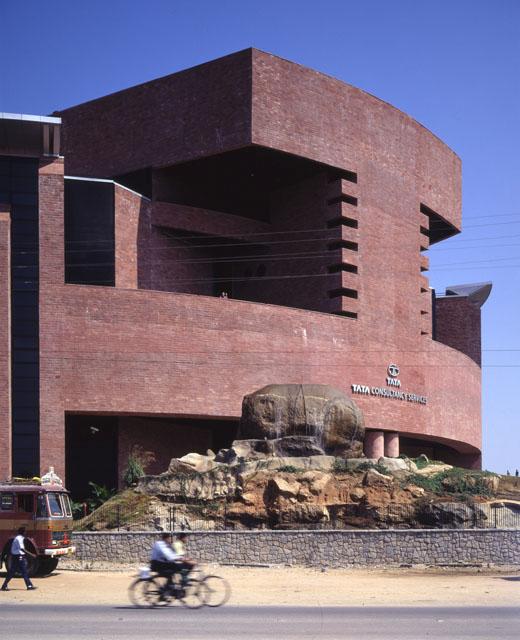 TCS Deccan Park Offices Detail of the southwest front
