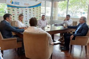 El Presidente de Juegos Internacionales S.A. visita San Juan para fortalecer la relación con la Caja de Acción Social.