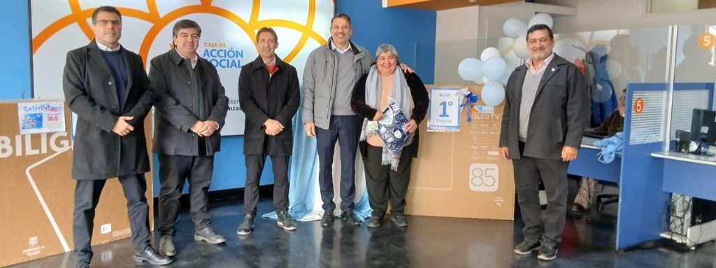 La Caja de Acción Social entregó televisores Smart TV y camisetas de la selección sorteados en la edición mundialista del mes de mayo de Cupones No Premiados