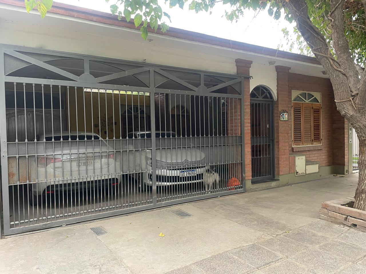 CASA 4 AMBIENTES PATIO CON PARRILLA APTO CRÉDITO COCHERA DOBLE CGT RAWSON