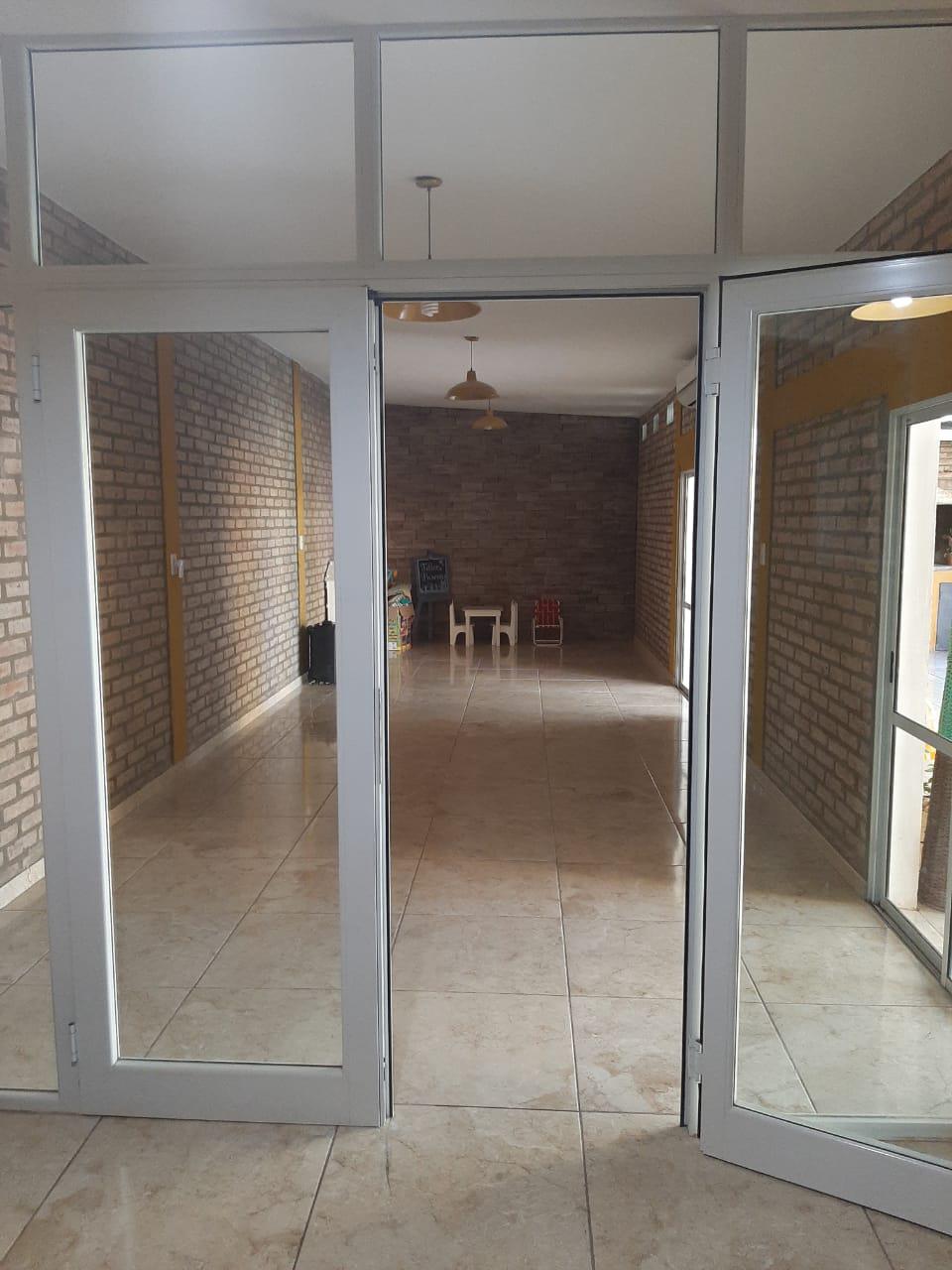 CASA 5 AMBIENTES SALÓN 50 PERSONAS COCHERA TRIPLE QUINCHO ALBARDÓN - Foto 17