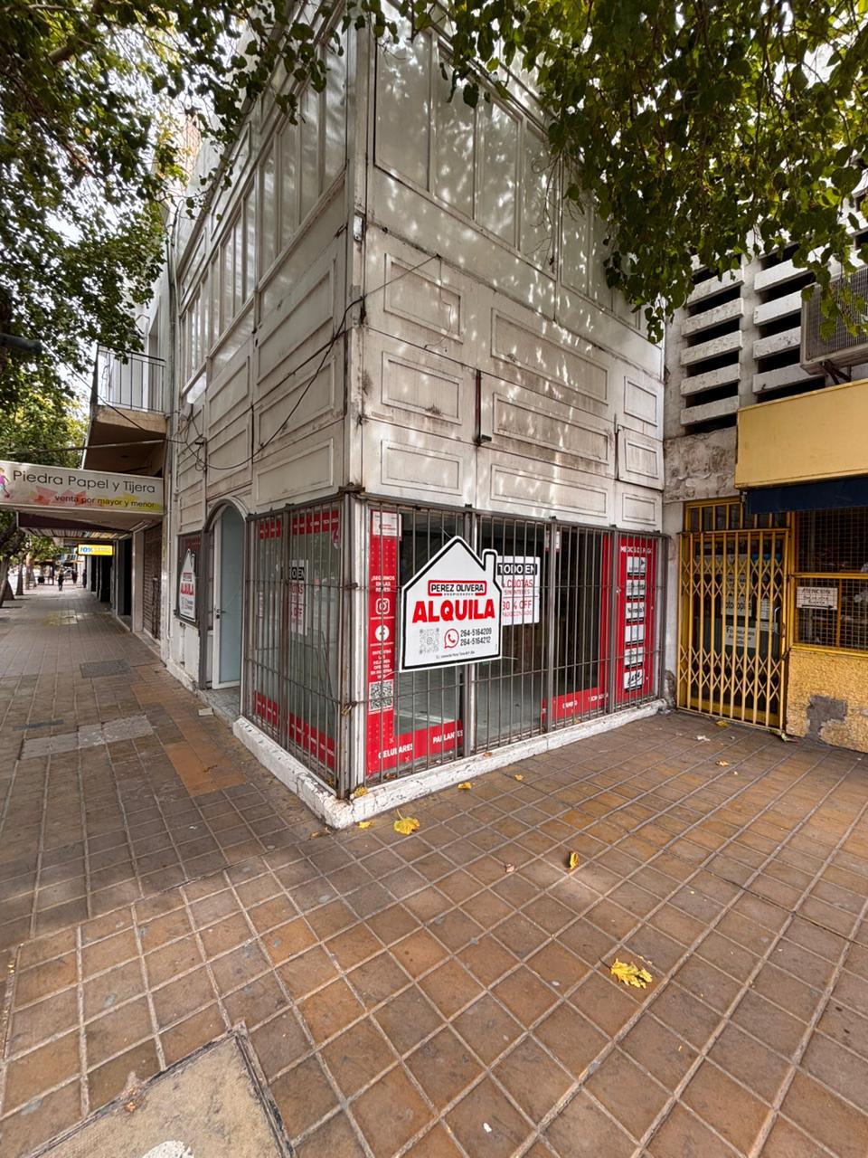 LOCAL 100 M2 ESQUINA LIBERTADOR PLANTA LIBRE CAPITAL - Foto 2