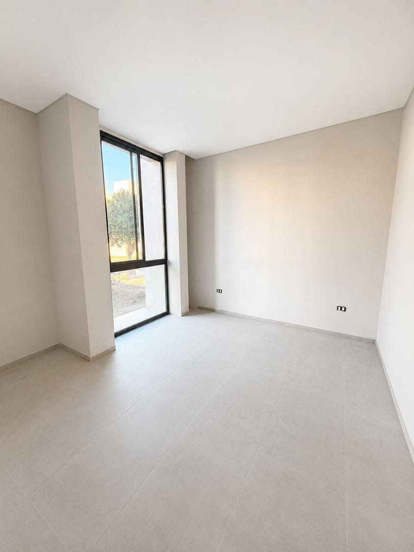 ALQUILER CASA | 6 AMBIENTES | COCHERA 3 AUTOS | OPCIONAL AMOBLADA - Foto 4