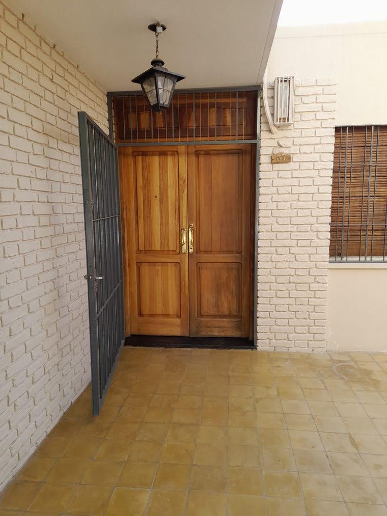 Casa en Barrio Residencial, excelente ubicacion! - Foto 3