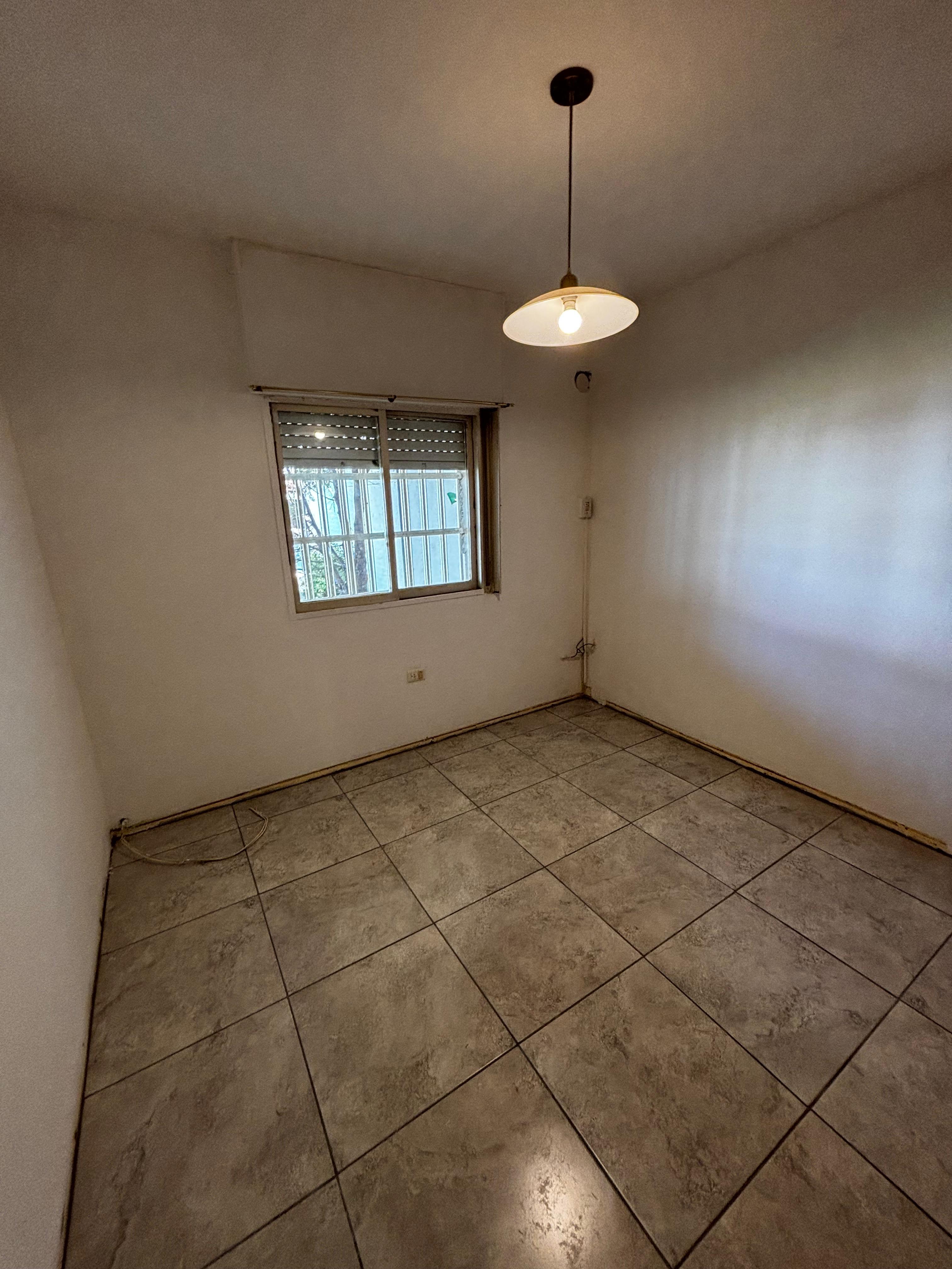 VENTA CASA 4 DORMITORIOS BARRIO CAMUS APTA CREDITO - Foto 12