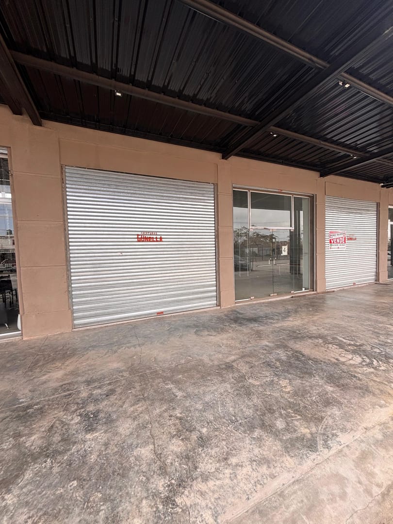 LOCAL COMERCIAL EN PASEO LAS LAJAS EN VENTA - Foto 3