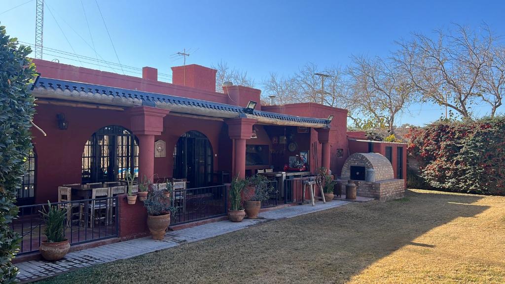 CASA 4 AMBIENTES PISCINA COCHERA DOBLE EN AV LIBERTADOR SANTA LUCÍA