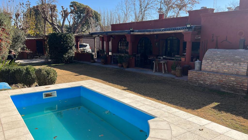 CASA 4 AMBIENTES PISCINA COCHERA DOBLE EN AV LIBERTADOR SANTA LUCÍA - Foto 11