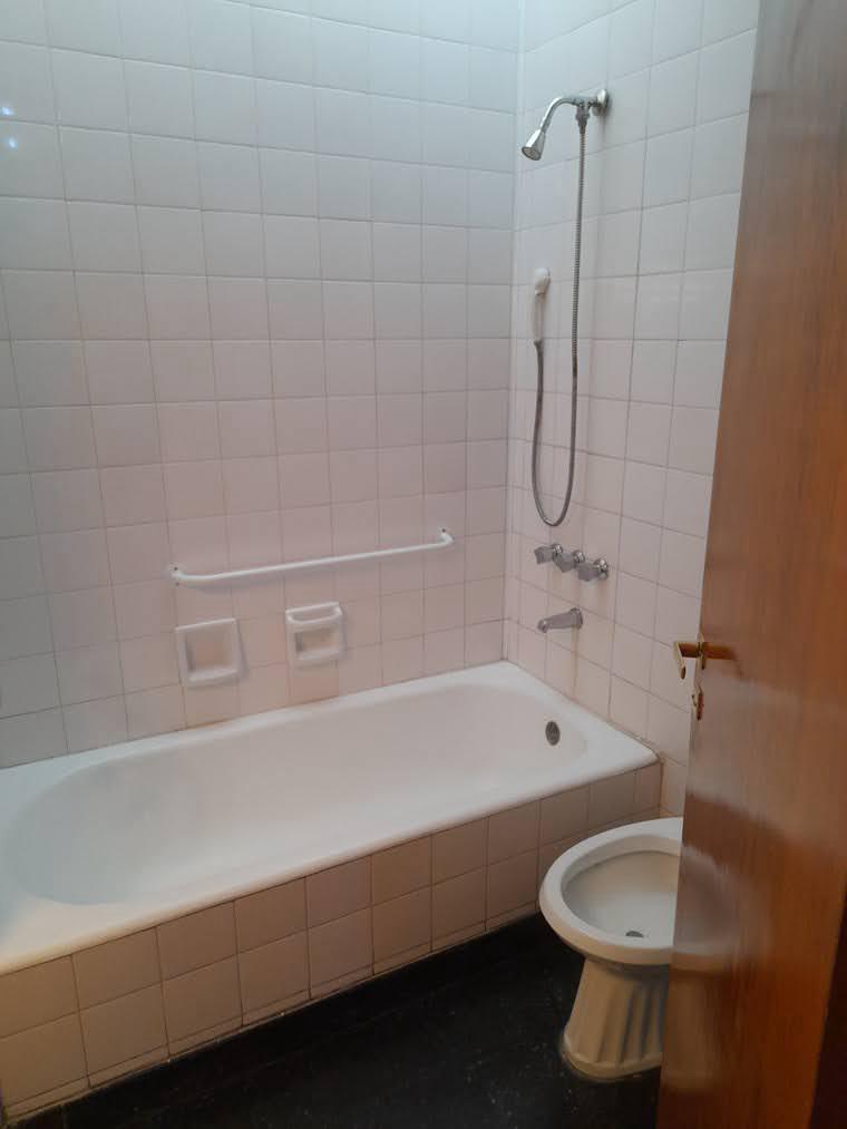 Casa en Barrio Residencial, excelente ubicacion! - Foto 9