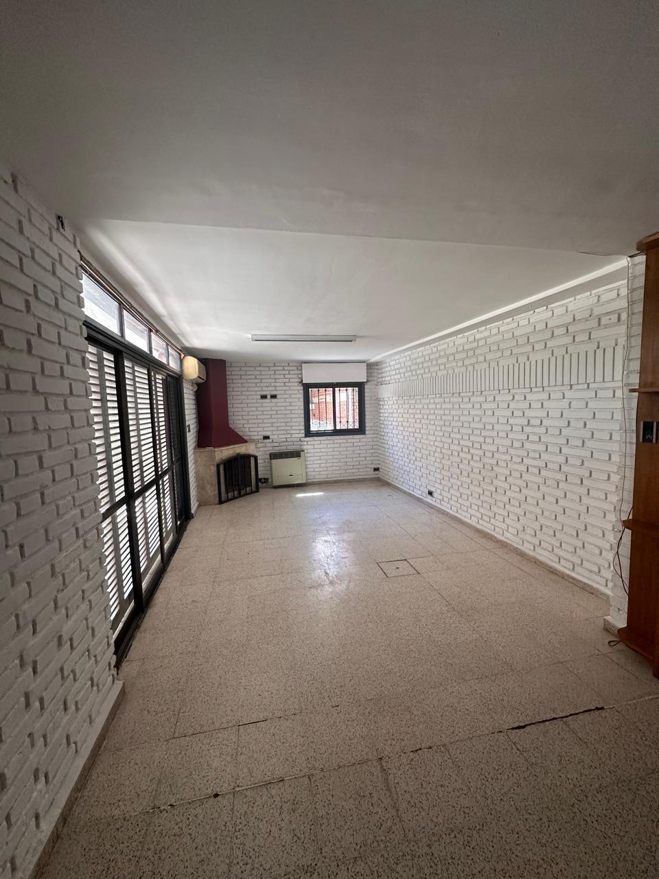 CASA EN VENTA CERCA DEL CENTRO CIVICO, AMBIENTES AMPLIOS - Foto 8