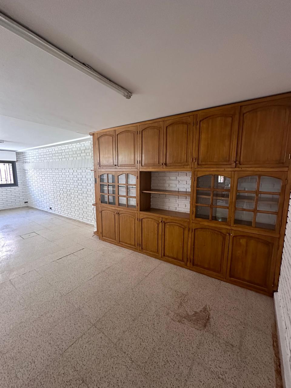 CASA EN VENTA CERCA DEL CENTRO CIVICO, AMBIENTES AMPLIOS - Foto 9