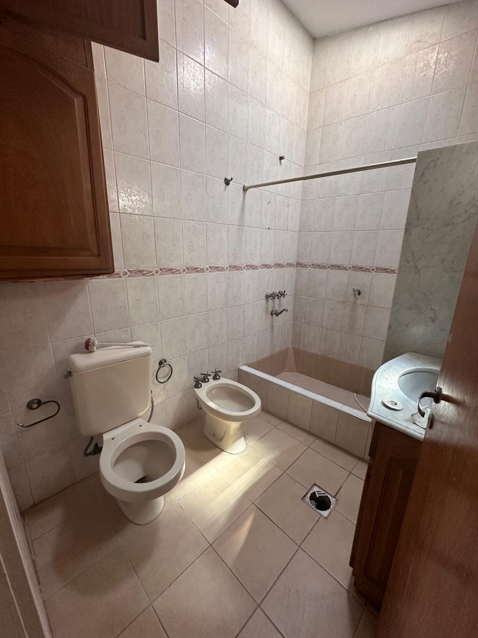 CASA EN VENTA CERCA DEL CENTRO CIVICO, AMBIENTES AMPLIOS - Foto 12