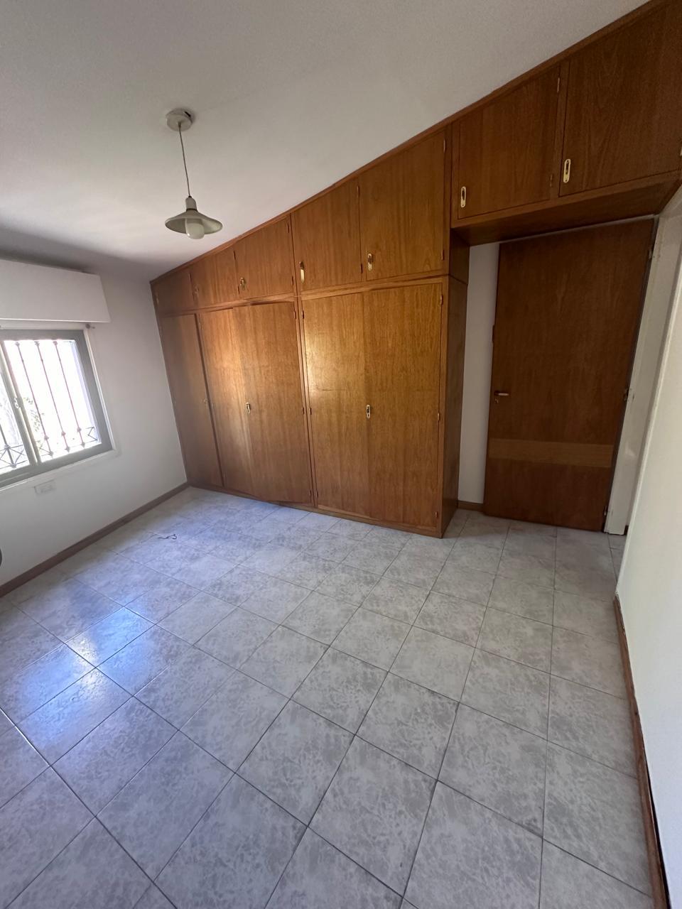 CASA EN VENTA CERCA DEL CENTRO CIVICO, AMBIENTES AMPLIOS - Foto 14