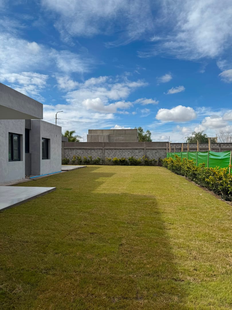 VENTA CASA EN RIVADAVIA SAN JUAN 5 AMBIENTES COCHERA DOBLE - Foto 6