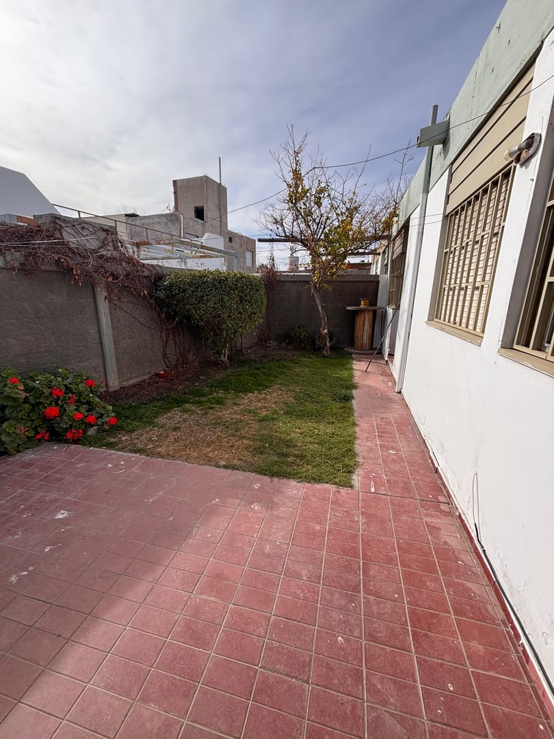 ALQUILER CASA EN CAPITAL SAN JUAN 3 DORMITORIOS EN CONSORCIO CERRADO