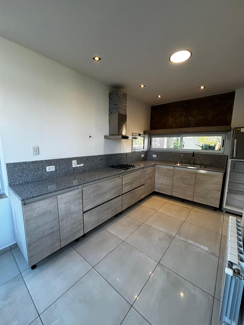 ALQUILER CASA EN SANTA LUCIA BARRIO PRIVADO PILETA 3 DORMITORIOS - Foto 7