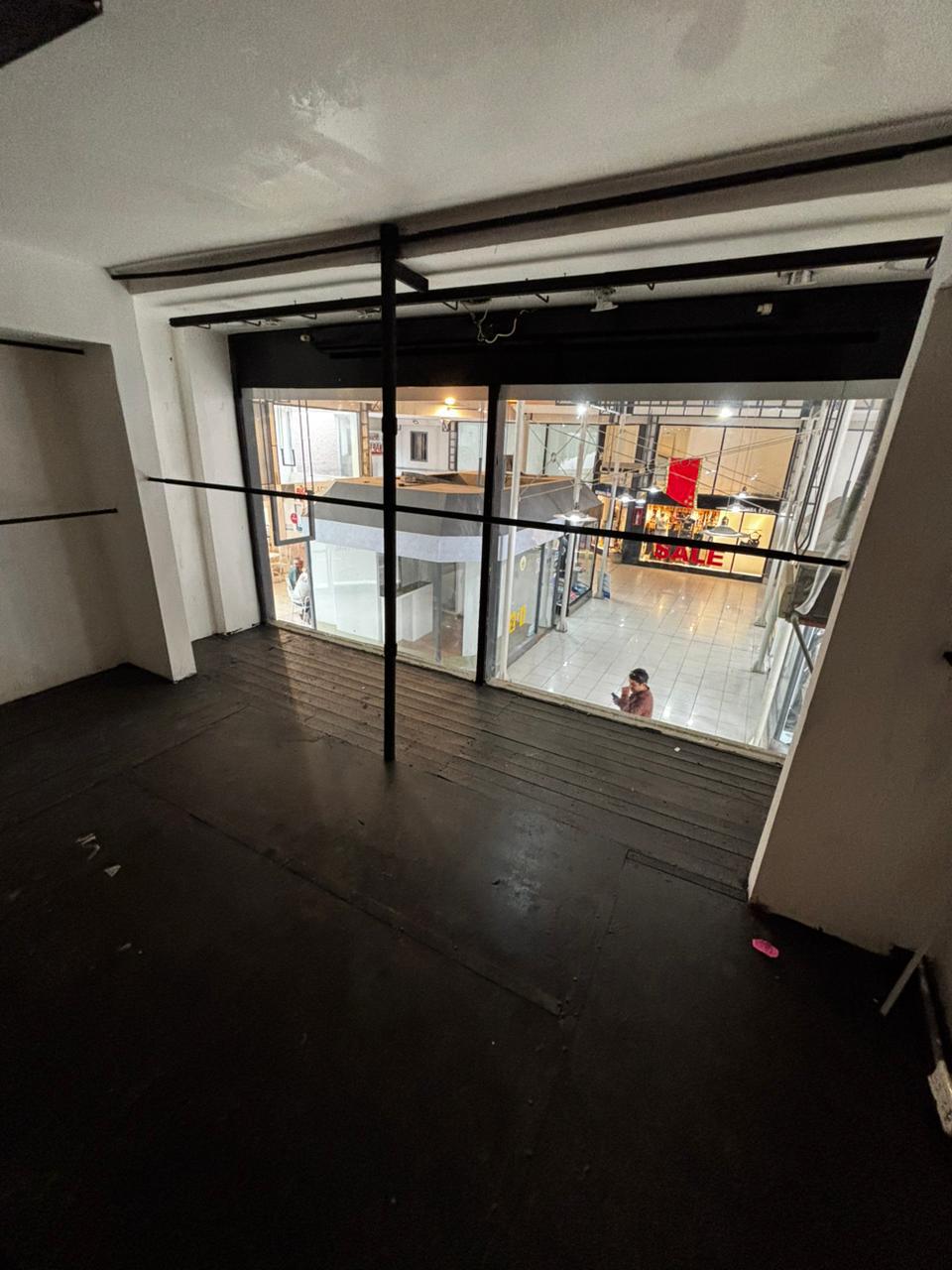 LOCAL GALERÍA ENTREPISO CENTRO 40M2 SAN JUAN - Foto 4