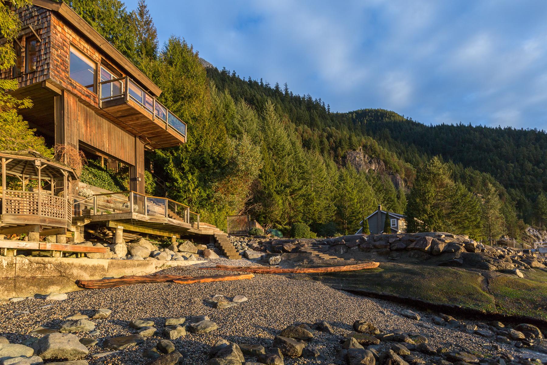 11 Strachan Point Rd