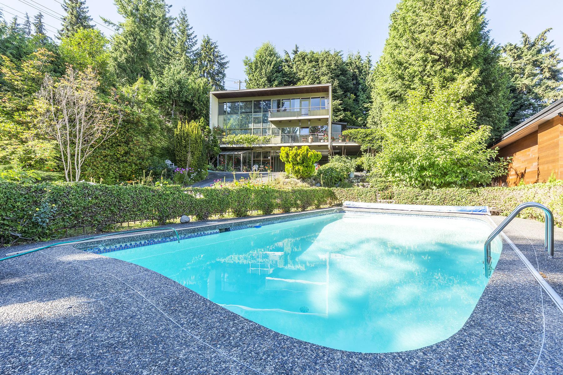 925 Highland Dr
